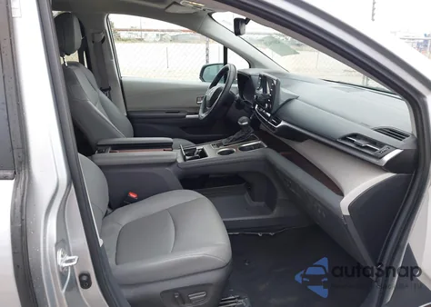 2024 Toyota Sienna Xle z USA, uszkodzony, nr VIN 5TDYRKEC3RS196517